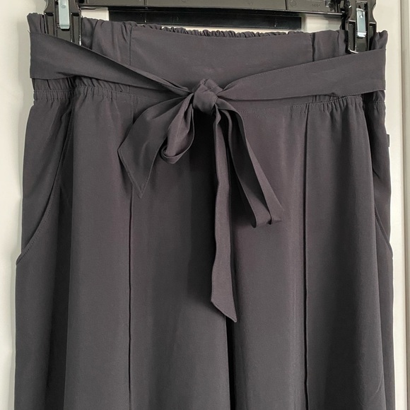 Lululemon pants - Picture 2 of 3